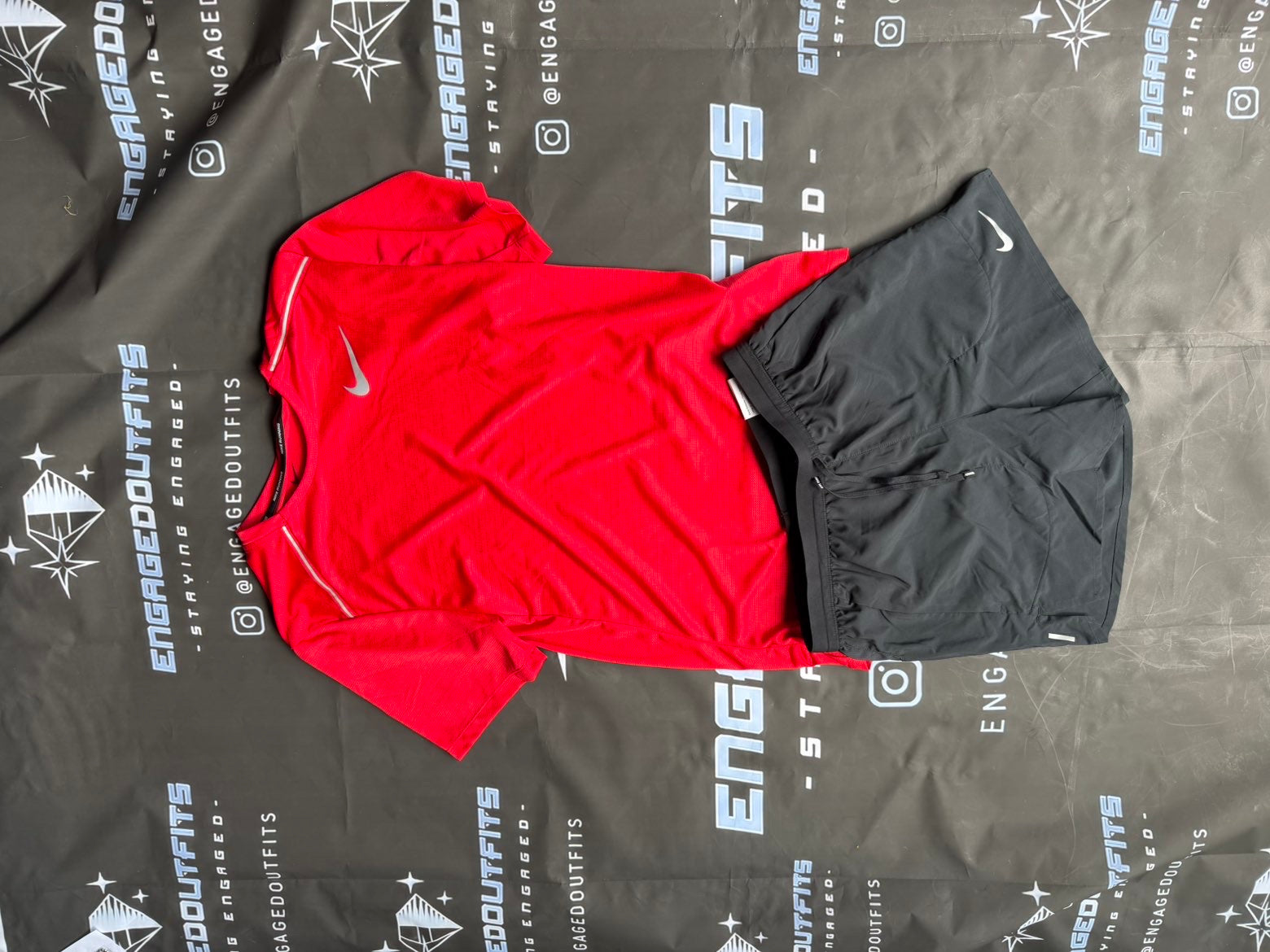 Nike Dri-FIT Miller Running Set Red/Black – Small – Brand New With Tags