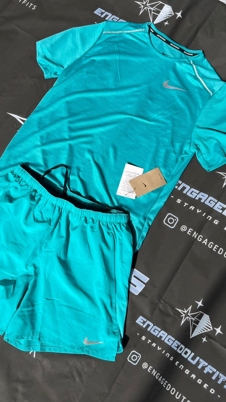 Nike Dri-FIT Miller Running Set Dusty Cactus – Medium – Brand New With Tags